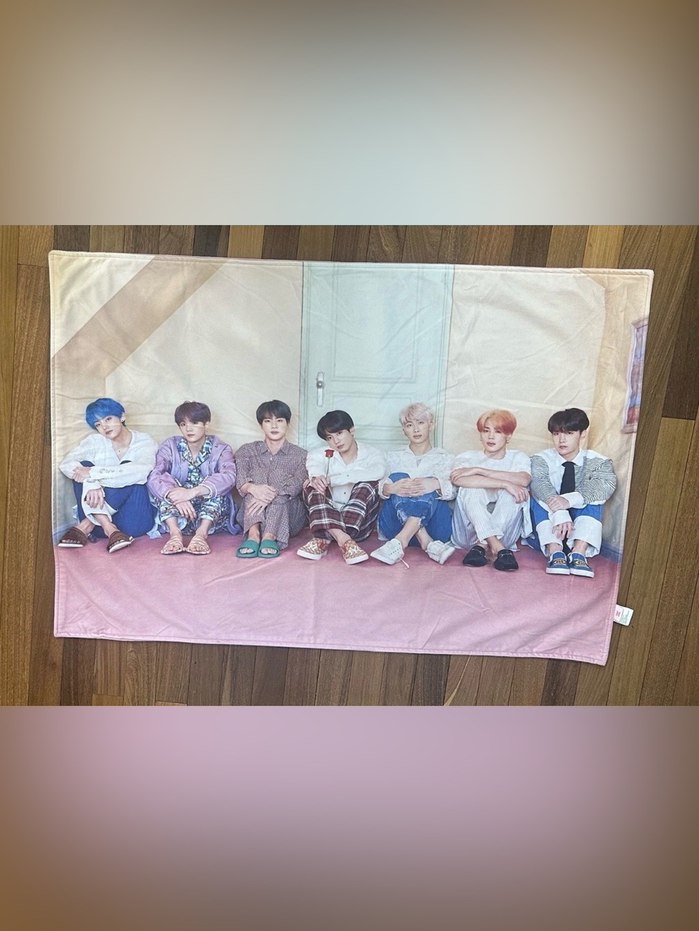 Official LE House of BTS Pop up Store BOY WITH LUV Pink Lap Blanket Big hut RARE